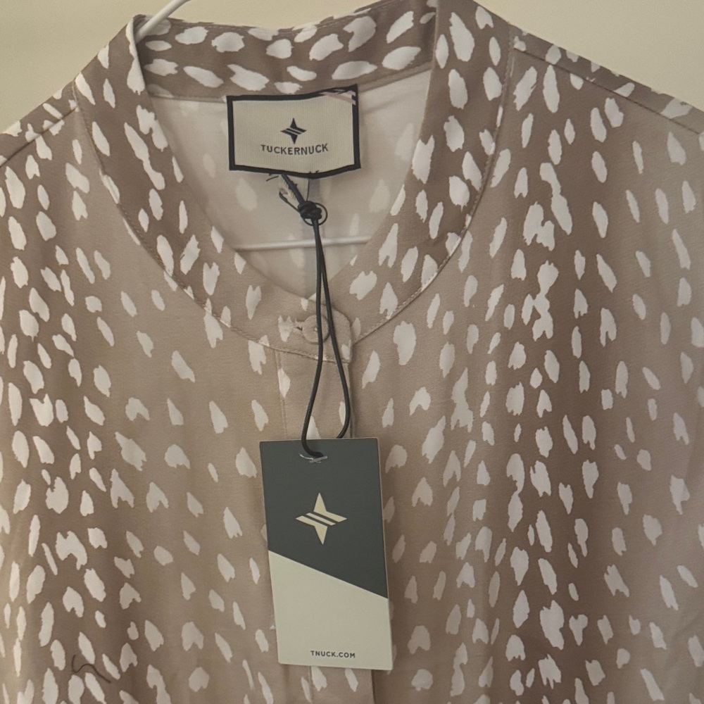 Tuckernuck Taupe and White fawn print Royal Short Dress. Medium. NWT - Picture 2 of 7